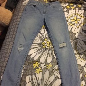 I’m selling this brand new high waisted pant ❤️